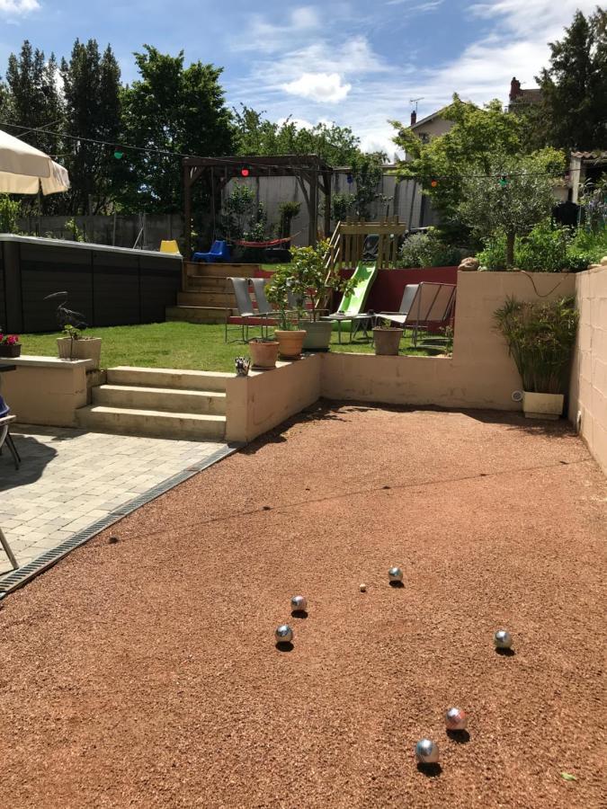 Espace Beleverte Bussiere 1 Tamaris Appartement Meuble De 2 Chambres Oullins Εξωτερικό φωτογραφία