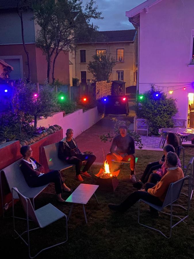 Espace Beleverte Bussiere 1 Tamaris Appartement Meuble De 2 Chambres Oullins Εξωτερικό φωτογραφία